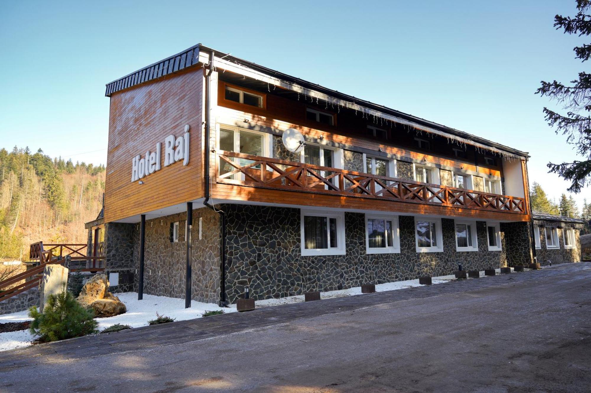 Hotel Raj Dedinky Ngoại thất bức ảnh