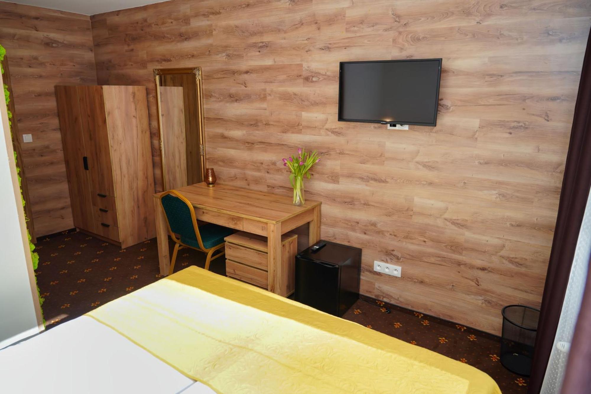 Hotel Raj Dedinky Ngoại thất bức ảnh