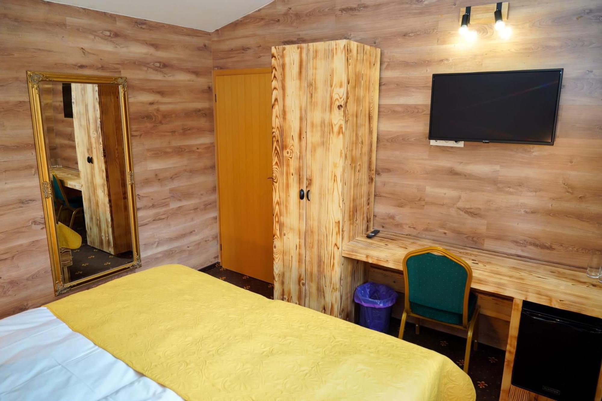 Hotel Raj Dedinky Ngoại thất bức ảnh