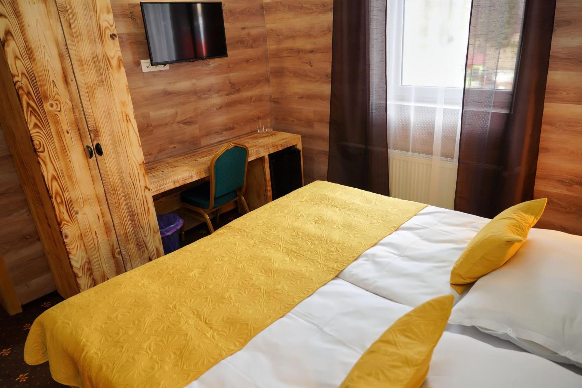 Hotel Raj Dedinky Ngoại thất bức ảnh