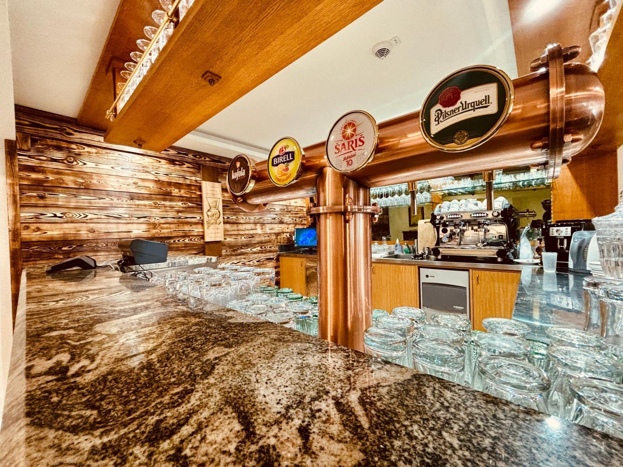 Hotel Raj Dedinky Ngoại thất bức ảnh