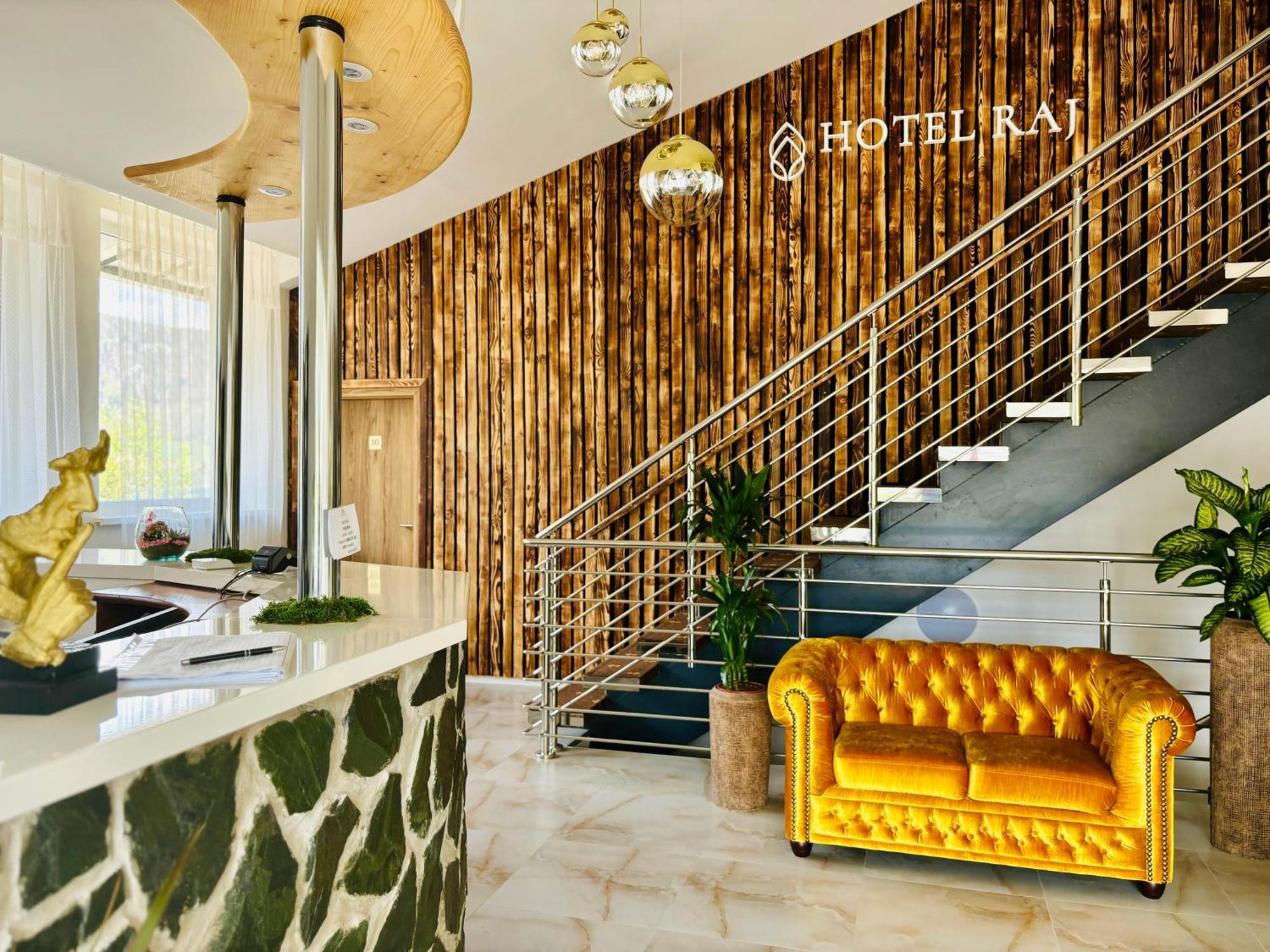 Hotel Raj Dedinky Ngoại thất bức ảnh